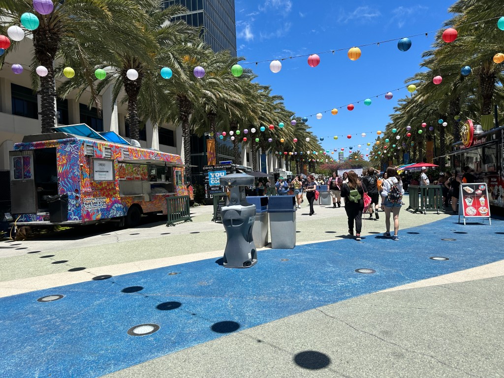 Day 1 of VidCon Anaheim 2023: Registration, Food Trucks, and&nbsp;Mingling!