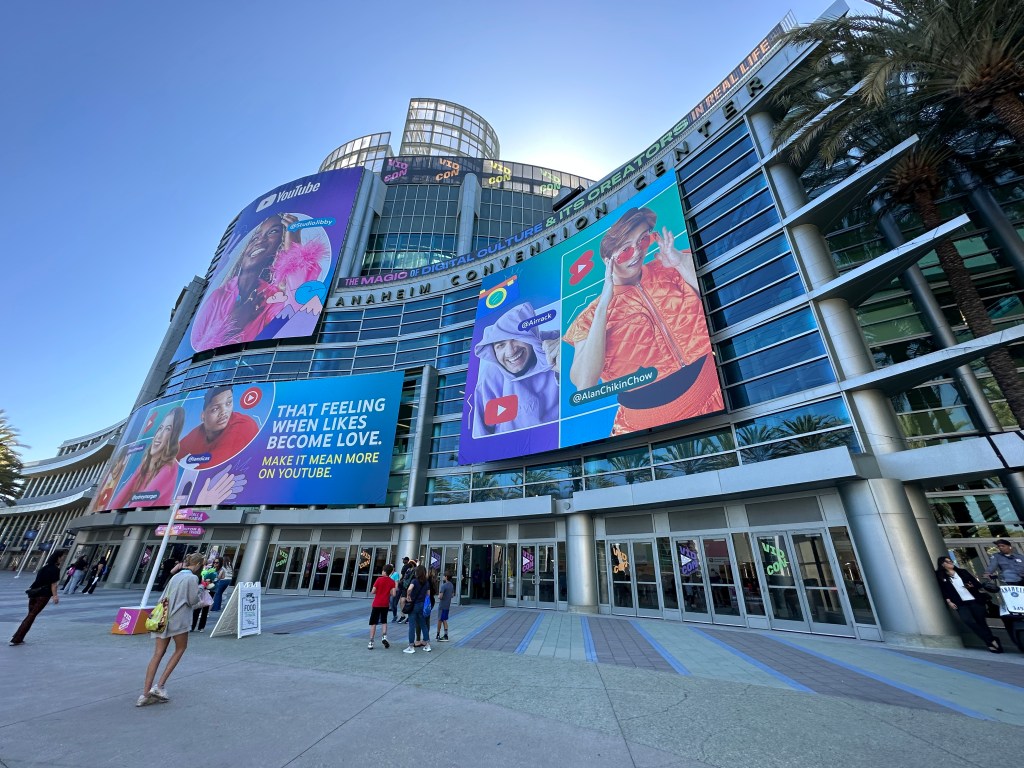 What I Learn as a New Creator at the Panels and the Fun Exhibit Halls at VidCon 2023&nbsp;Anaheim!